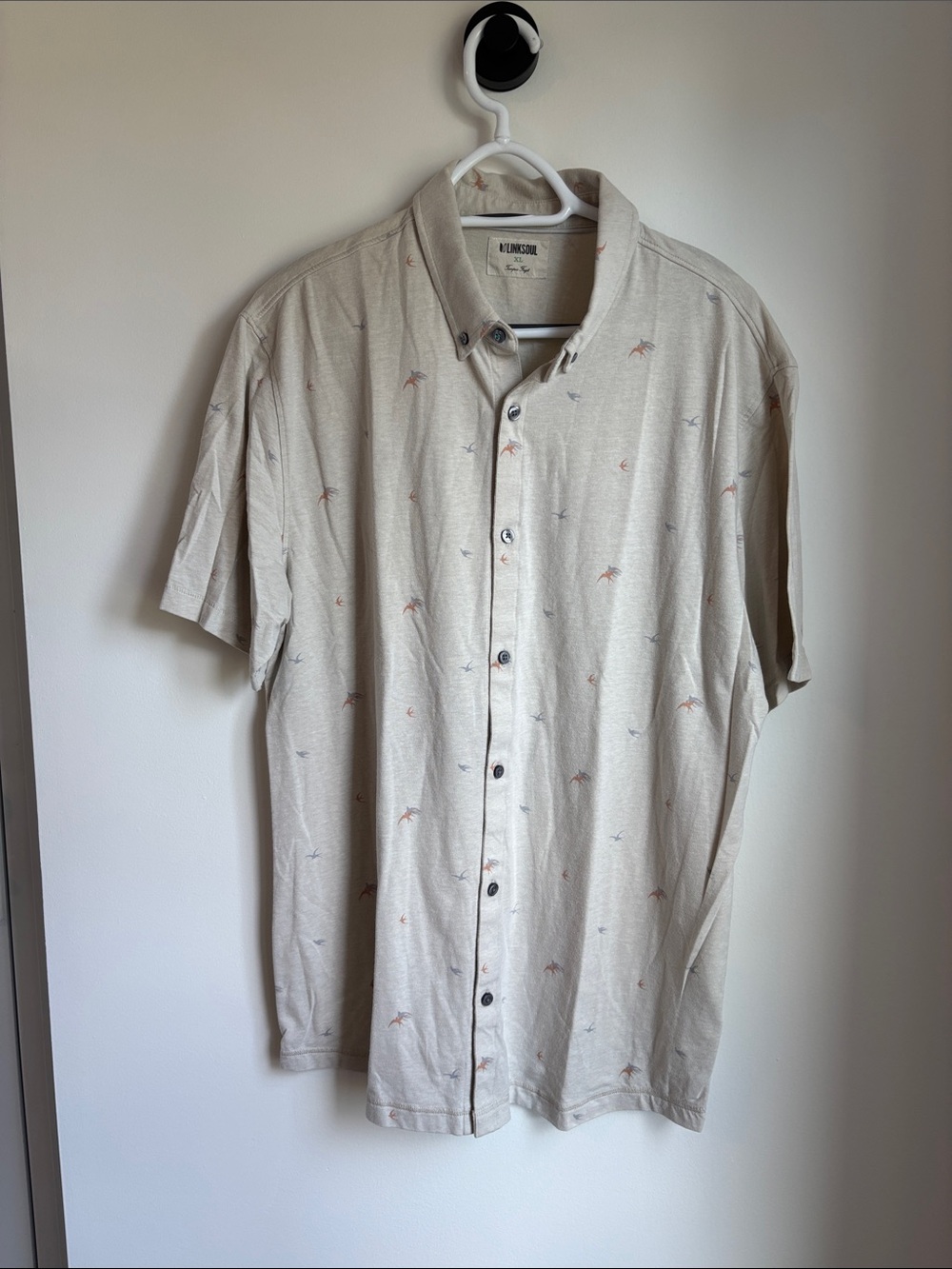 Linksoul Anza Short-Sleeve Button-Down golf shirt. Size XL.